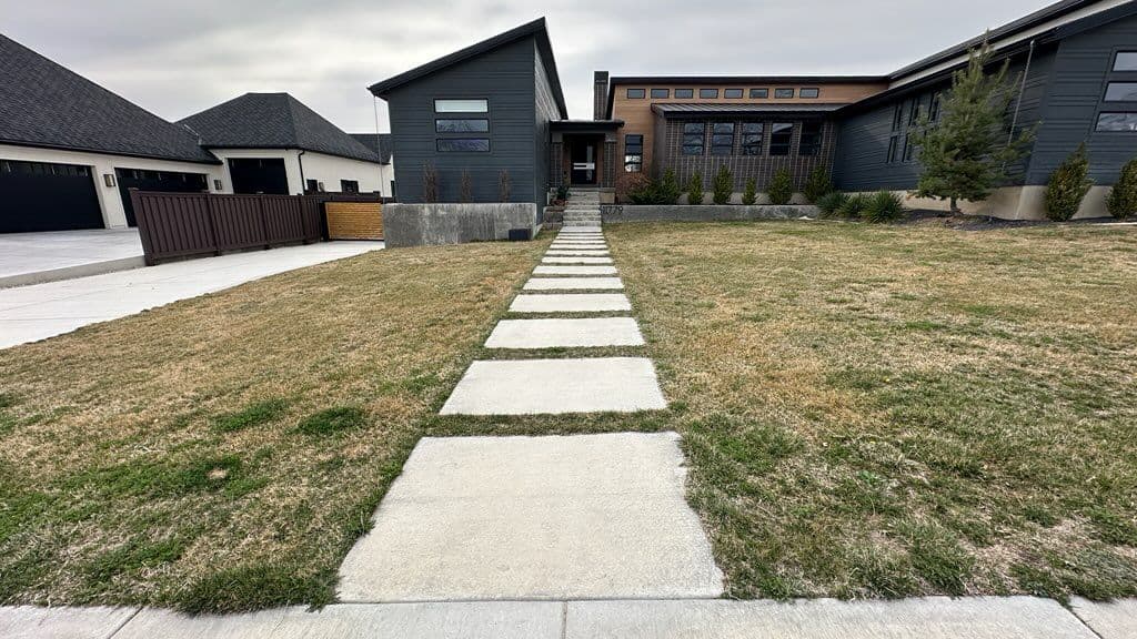 Gallery photos for Modern Landscape Makeover in Our City: Image #1