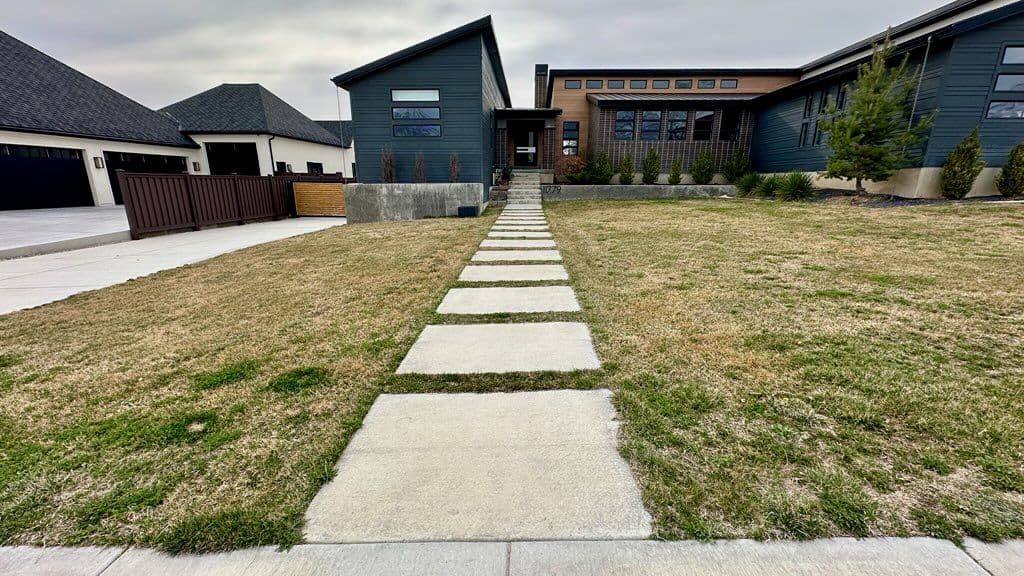 Gallery photos for Stunning Minimalist Landscape Design Transformation: Image #1